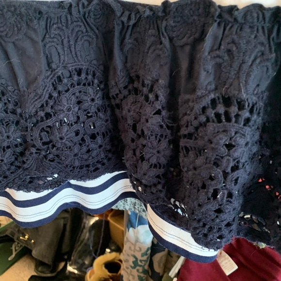 Top - Picture 2 of 3